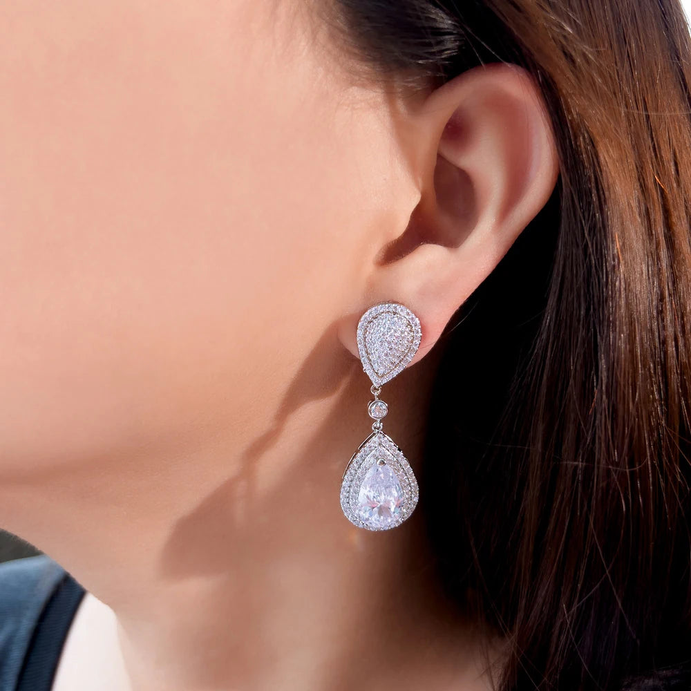 Luxury Clip-On Teardrop Rhinestone Earrings – Elegant Crystal Jewelry for Wedding or Party