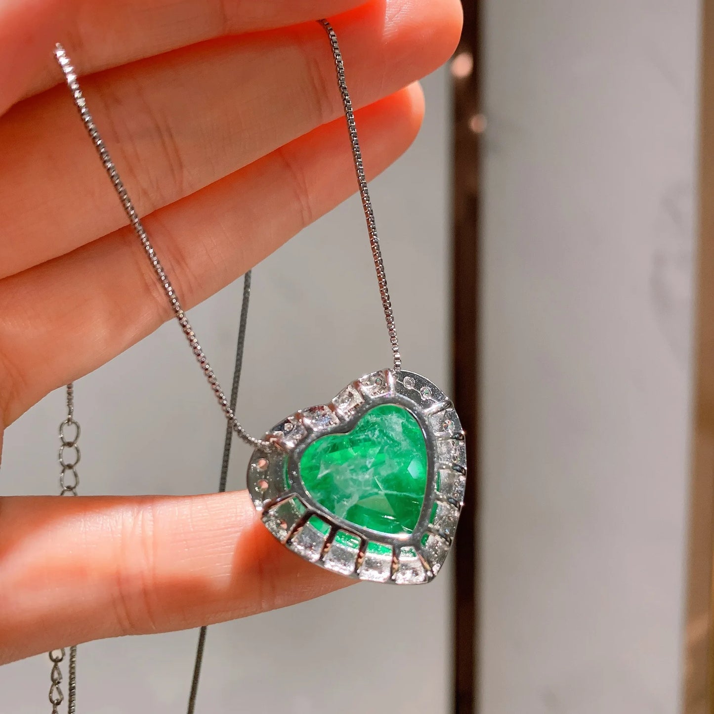 Paraiba Emerald Heart Crystal Pendant – Romantic Necklace for Women