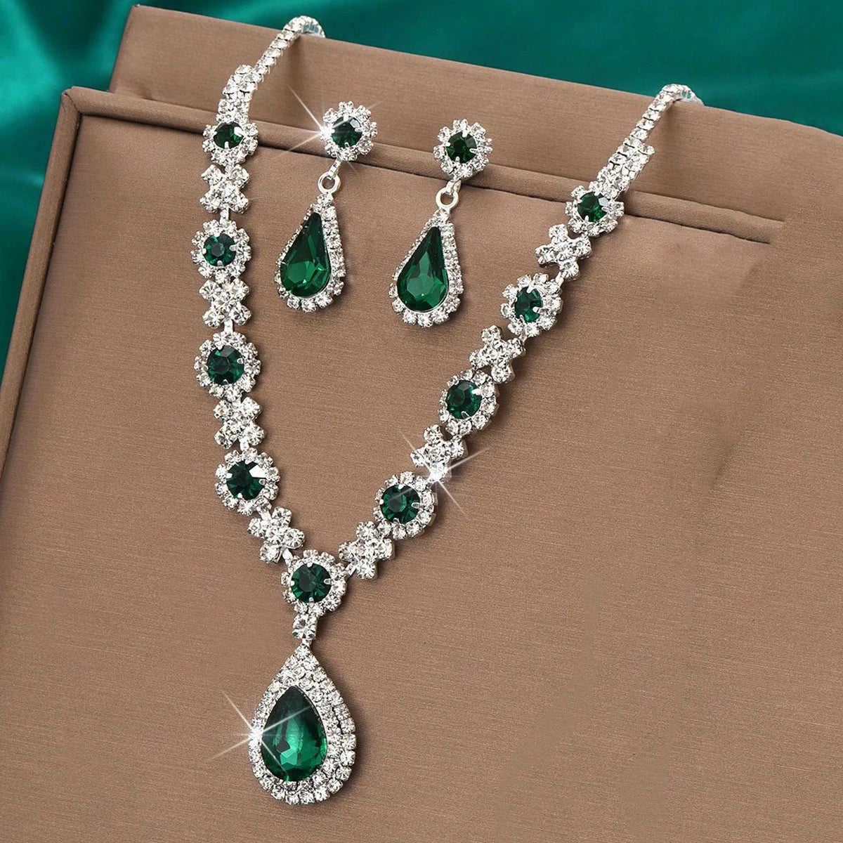 💎 Élégance Impériale Necklace and Earrings - Ruby Red & Zircon Crystal