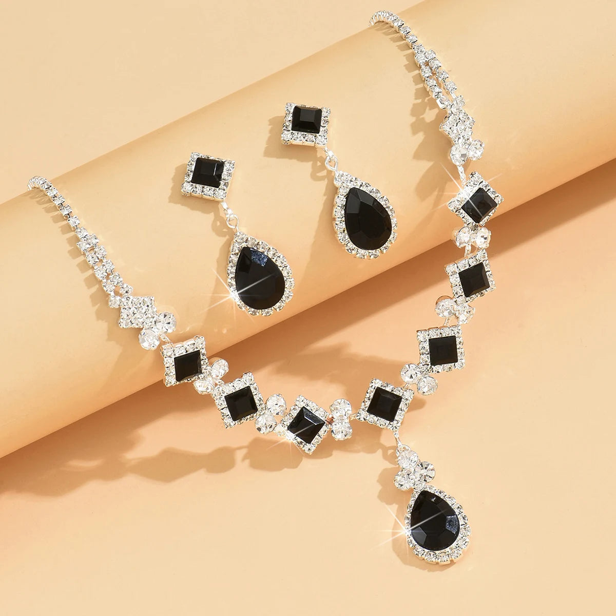 💎 Élégance Impériale Necklace and Earrings - Ruby Red & Zircon Crystal
