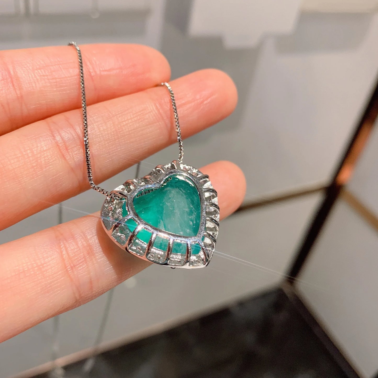 Paraiba Emerald Heart Crystal Pendant – Romantic Necklace for Women