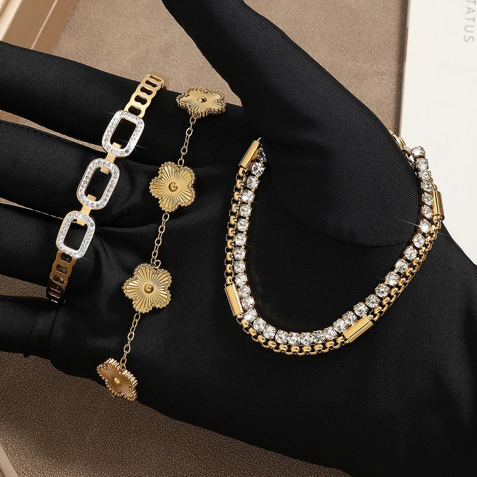 Gold Bracelet Set – Elegant Crystal & Floral Design